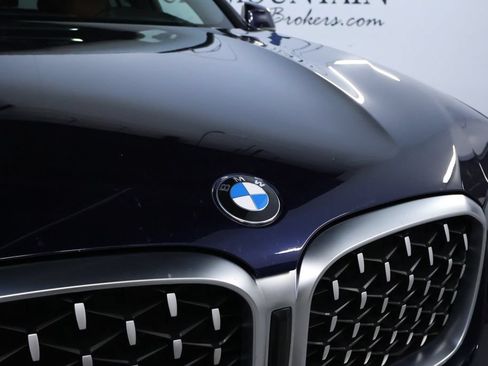 Used 2022 BMW X4 xDrive30i AWD/4WD image 9