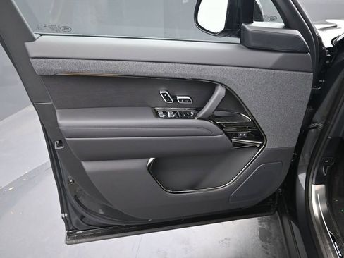 Used 2025 Land Rover Range Rover Sport Dynamic SE AWD/4WD image 22