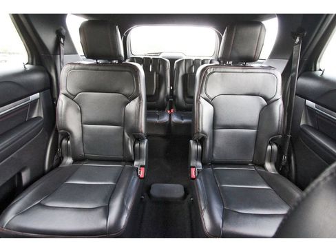 Used 2018 Ford Explorer Sport w/ Equipment Group 401A image 17