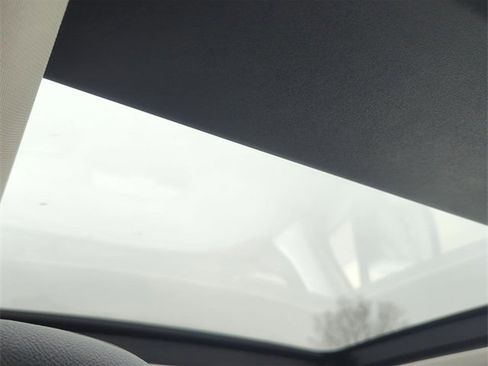 Used 2023 Jeep Renegade Limited w/ Sun/Sound Group image 23