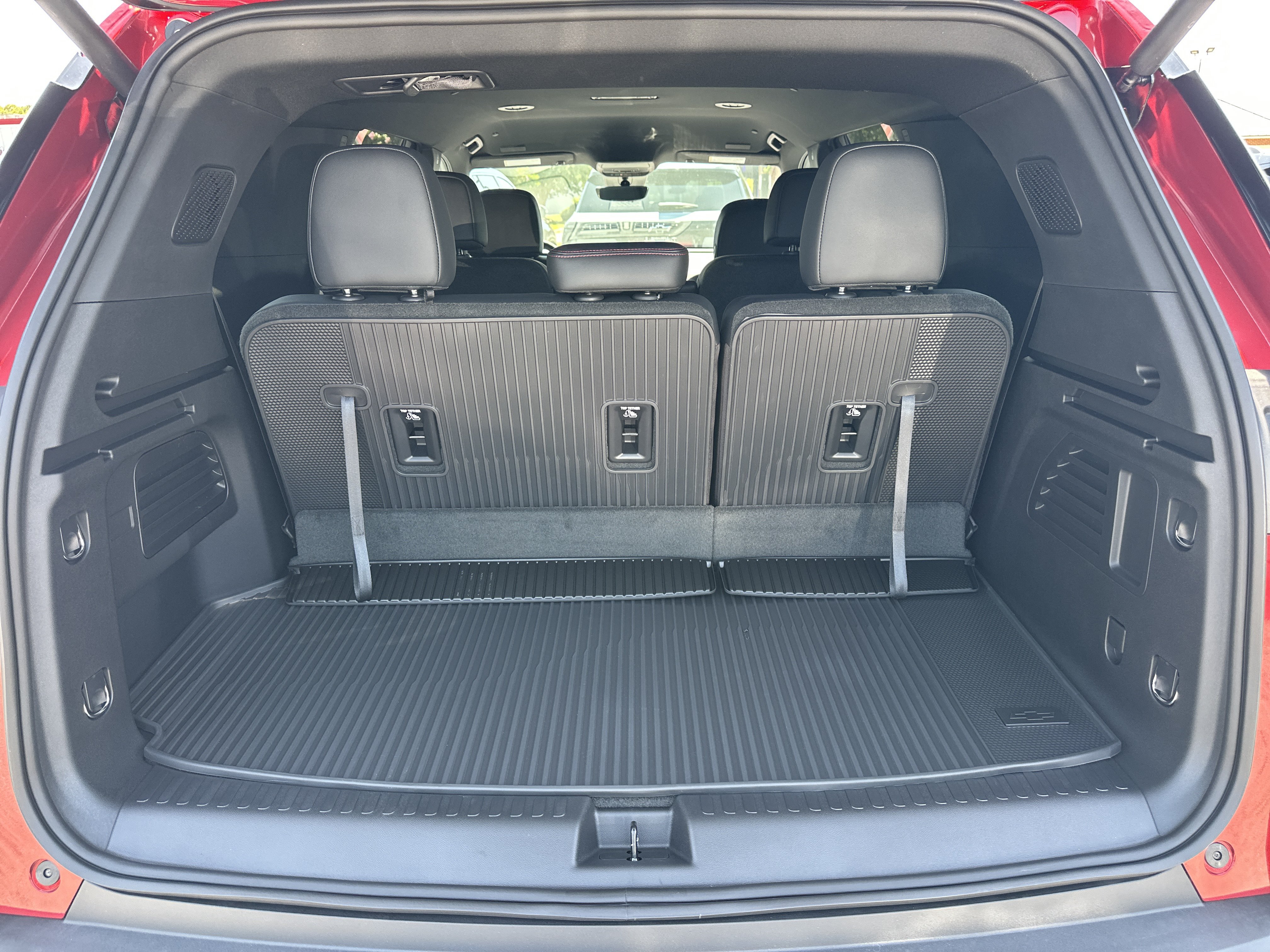 New 2026 Chevrolet Traverse Z71 w/ Enhanced Driving Package AWD/4WD image 20