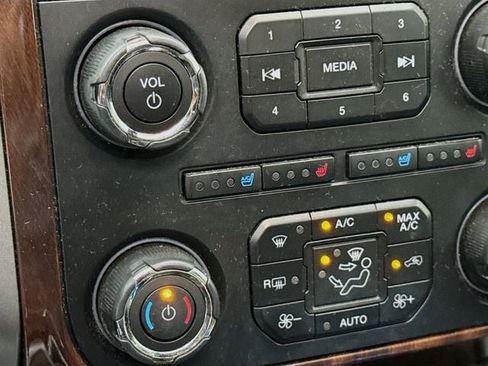 Used 2017 Ford Expedition Platinum AWD/4WD image 22