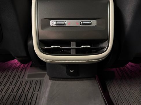 Used 2024 Lincoln Nautilus Premier w/ Equipment Group 102A AWD/4WD image 36