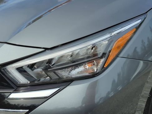 New 2025 Nissan Versa SV w/ Trunk Package image 10