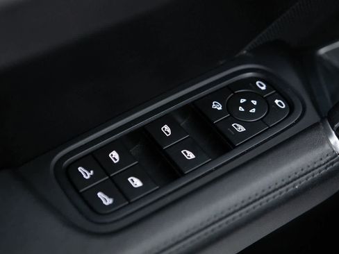 Certified 2023 Porsche Cayenne Turbo image 18