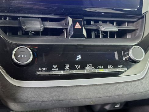 Used 2024 Toyota Corolla LE image 23