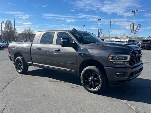 Used 2024 RAM 3500 Laramie w/ Night Edition AWD/4WD image 4