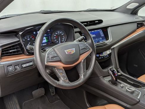 Certified 2023 Cadillac XT5 Premium Luxury w/ Technology Package image 9