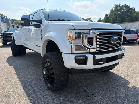 Used 2022 Ford F450 Platinum w/ FX4 Off-Road Package AWD/4WD image 3