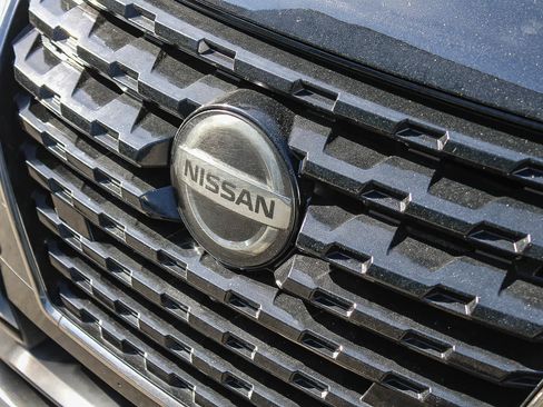 Used 2021 Nissan Kicks SR image 6