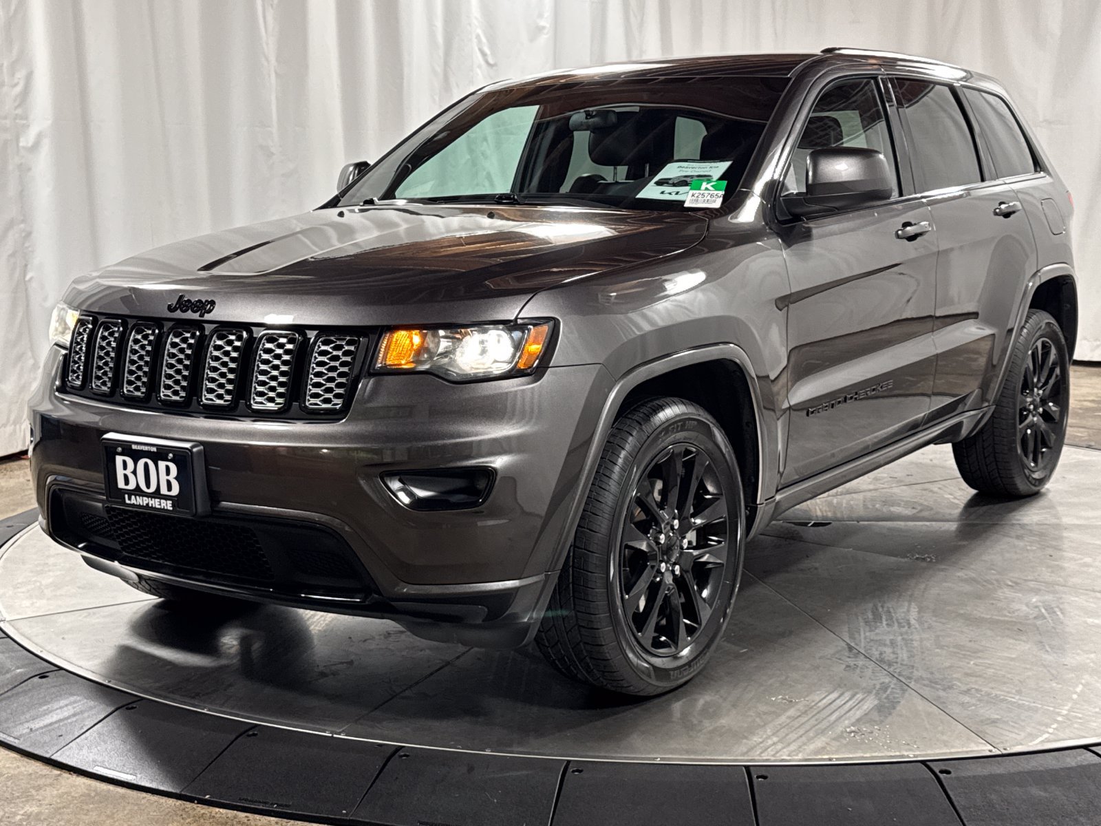 Used 2021 Jeep Grand Cherokee Laredo X AWD/4WD image 1