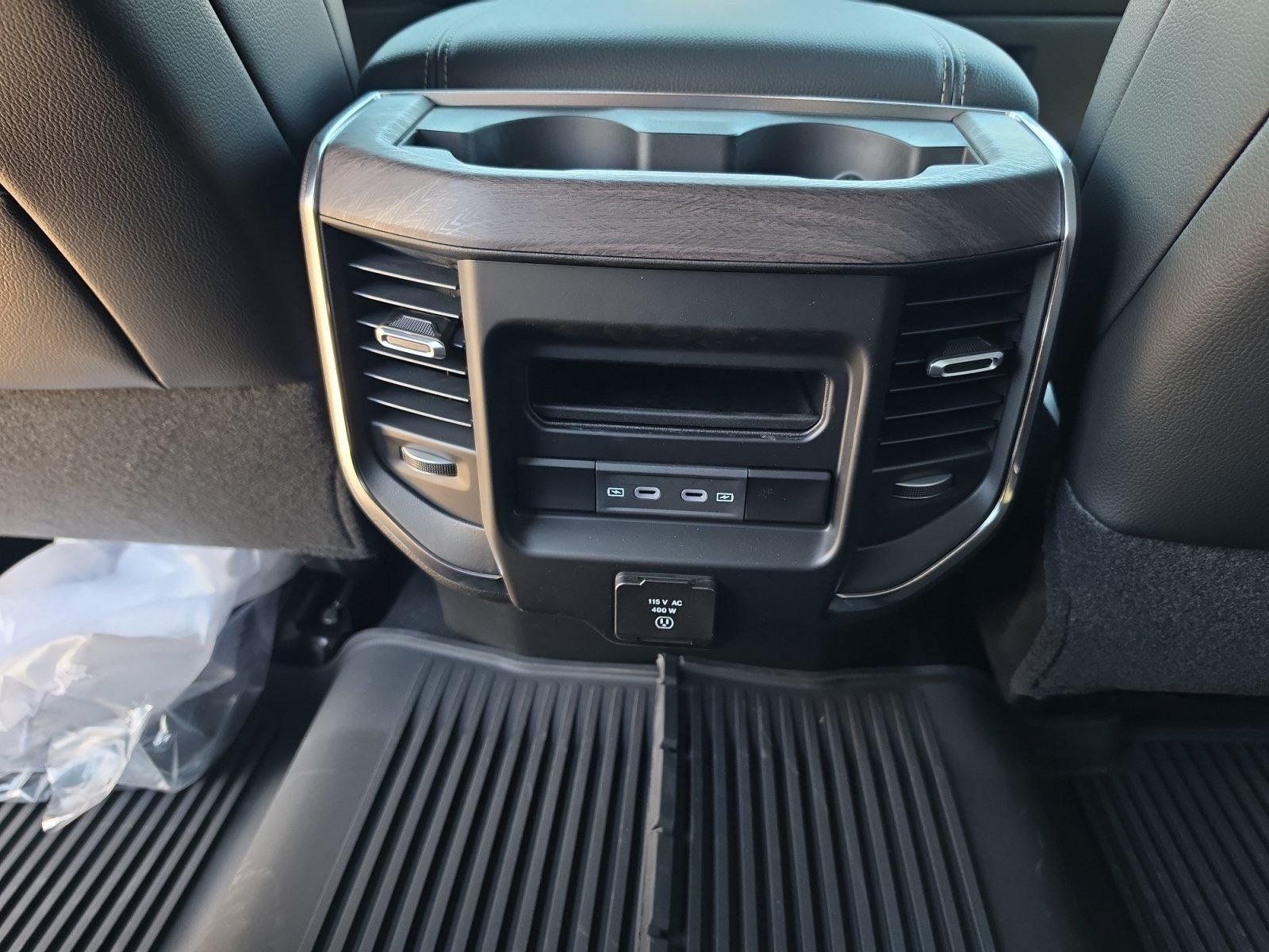 New 2026 RAM 2500 Laramie w/ Night Edition AWD/4WD image 24