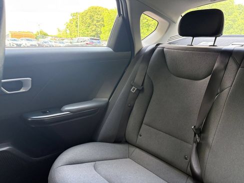 Used 2025 Kia K4 FWD image 38