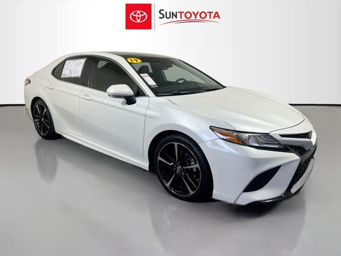 Used 2019 Toyota Camry XSE w/ Navigation Package FWD image 1
