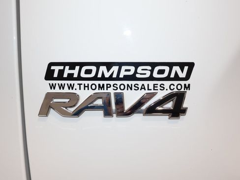 Used 2025 Toyota RAV4 XLE image 34