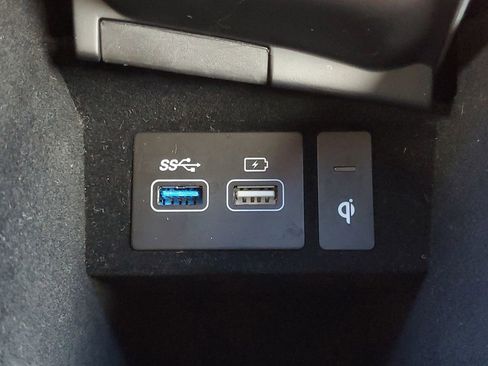 Used 2023 Genesis GV70 2.5T w/ Advanced Package image 25