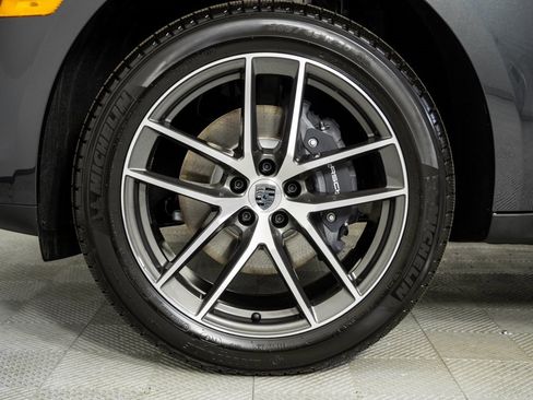 New 2026 Porsche Macan image 39