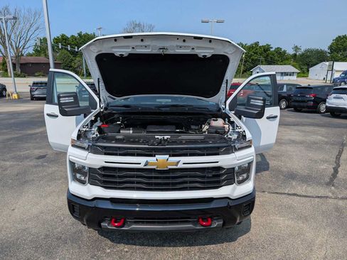 Used 2025 Chevrolet Silverado 2500 Custom w/ Custom Convenience Package AWD/4WD image 14