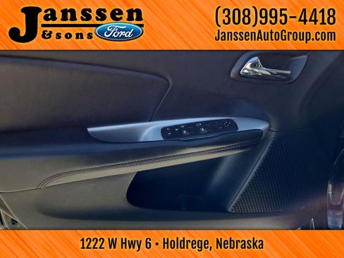 Used 2020 Dodge Journey SE w/ SE Popular Equipment Group image 18