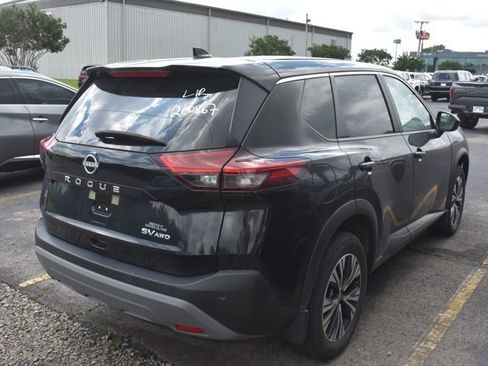 Used 2023 Nissan Rogue SV AWD/4WD image 5