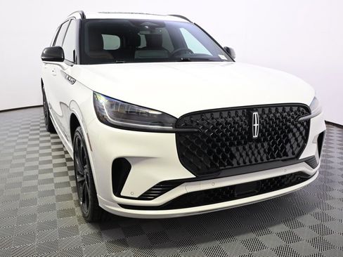 New 2026 Lincoln Aviator Reserve image 9