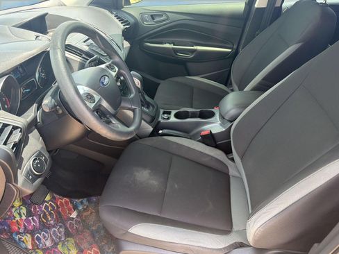 Used 2016 Ford Escape S FWD image 5