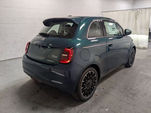 New 2025 FIAT 500 e w/ Quick Order Package 21B Icona image 3