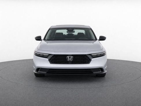 Used 2025 Honda Accord Sport image 2