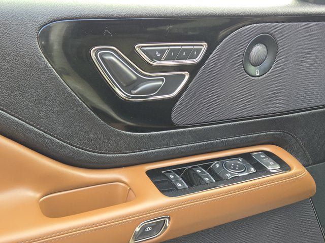 Used 2024 Lincoln Aviator Reserve w/ Elements Package Plus AWD/4WD image 20