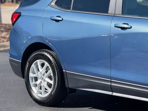 Used 2024 Chevrolet Equinox LS w/ LS Convenience Package image 6