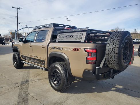 Used 2022 Nissan Frontier PRO-4X image 7