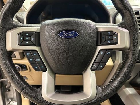 Used 2015 Ford F150 Lariat image 12