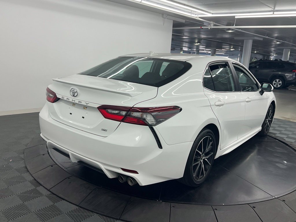 Used 2024 Toyota Camry SE FWD image 6