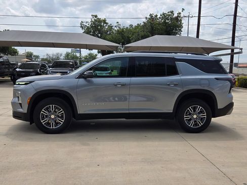 Certified 2026 Chevrolet Traverse LT w/ Driver Confidence Package AWD/4WD image 4