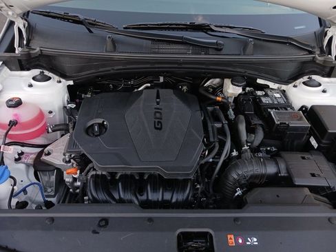 Used 2025 Kia Sportage SX image 34