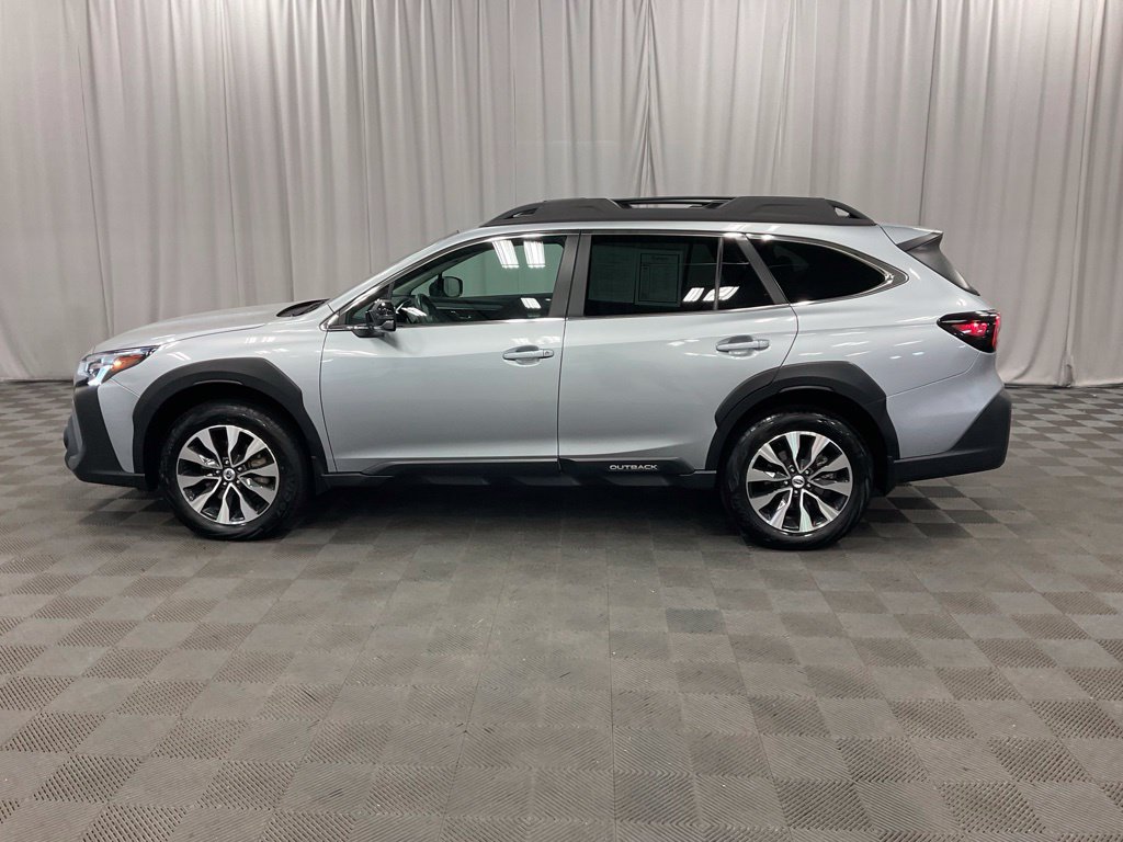 Used 2024 Subaru Outback Limited AWD/4WD image 8