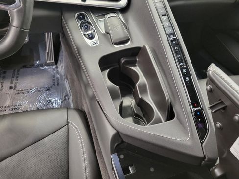 Used 2020 Chevrolet Corvette Stingray Coupe w/ 1LT image 15