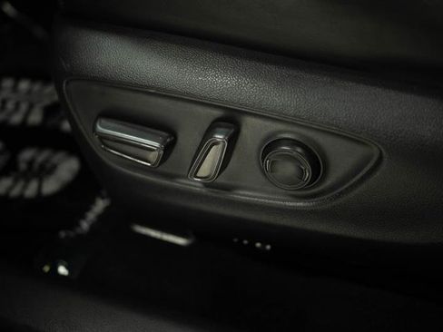 Used 2021 Toyota RAV4 XLE Premium w/ Carpet Mat Package (TMS) FWD image 12