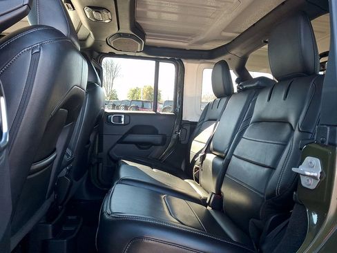 Used 2023 Jeep Wrangler Unlimited Sahara image 10