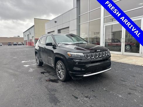 Used 2022 Jeep Compass Limited w/ Elite Group image 2