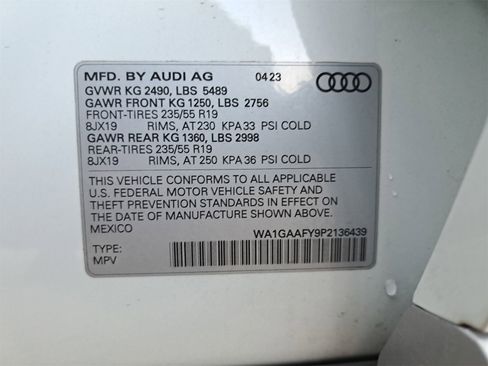 Used 2023 Audi Q5 2.0T Premium w/ Convenience Package image 11