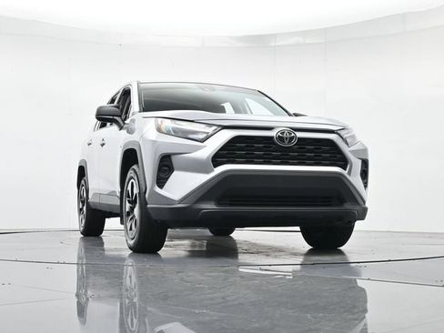 Used 2025 Toyota RAV4 LE FWD image 39