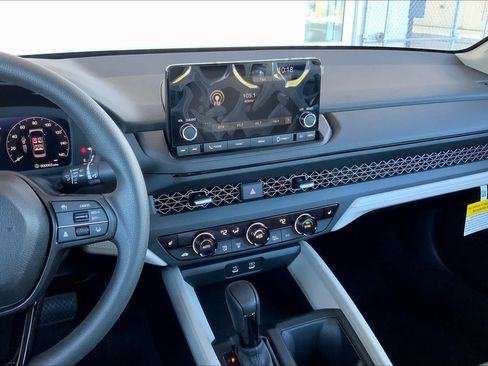 Used 2025 Honda Accord SE image 6