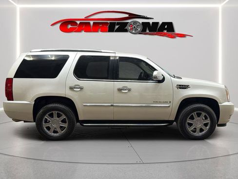 Used 2007 Cadillac Escalade AWD w/ Climate Package image 12
