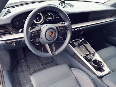 Certified 2023 Porsche 911 Carrera 4S image 4