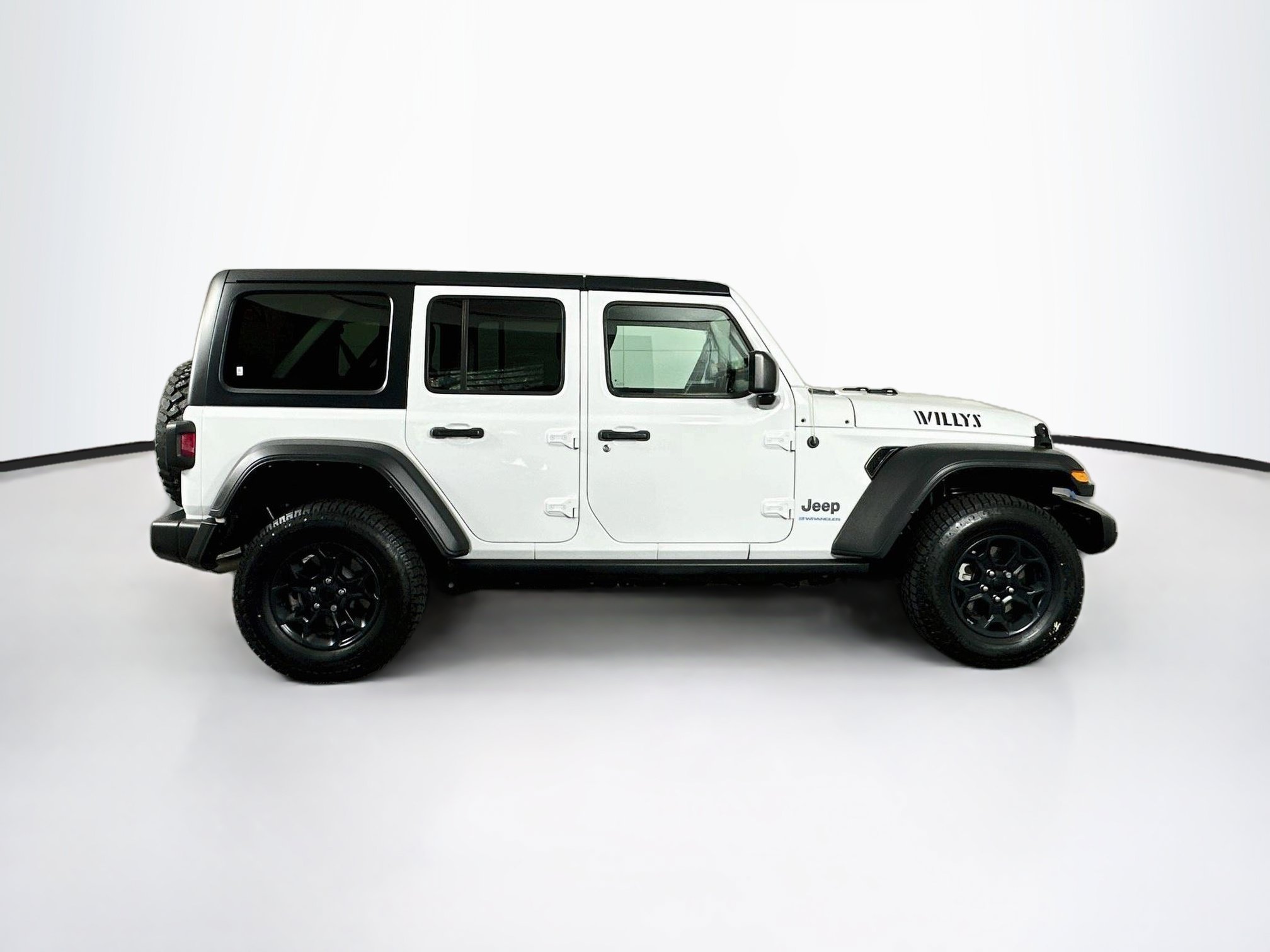 Used 2023 Jeep Wrangler Unlimited w/ Cold Weather Group AWD/4WD image 10