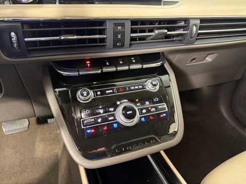 Used 2020 Lincoln Corsair FWD w/ Equipment Group 101A image 17