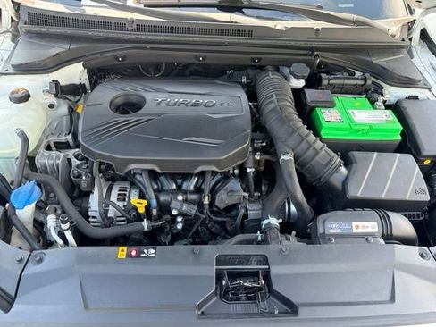 Used 2020 Hyundai Veloster Turbo Ultimate FWD image 11