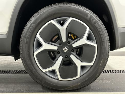 Used 2023 Rivian R1S Adventure AWD/4WD image 10