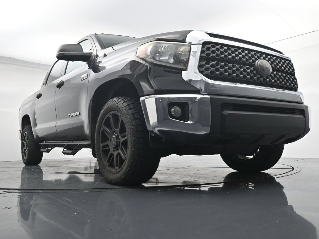 Used 2018 Toyota Tundra SR5 w/ SR5 Upgrade Package AWD/4WD image 18
